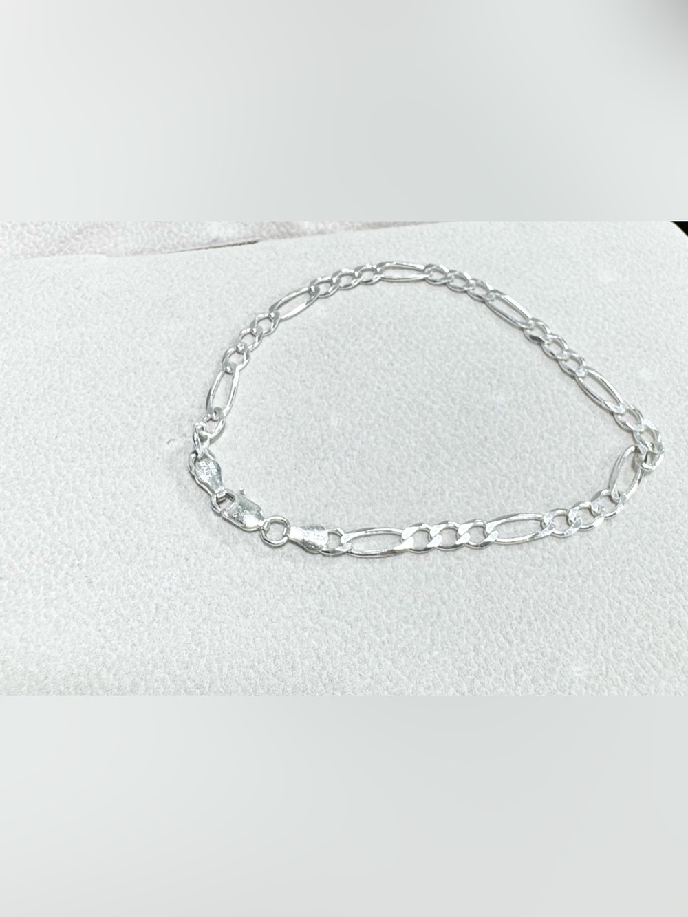 Italian Karizia S.p.A. Sterling Silver Figaro Chain Bracelet— Silver 8”